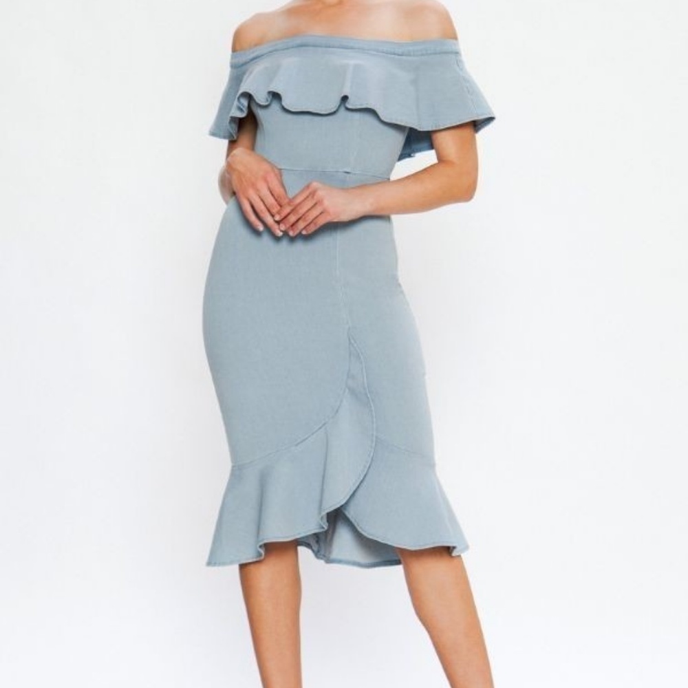 Off the Shoulder Denim Dress - Picture 3 of 4